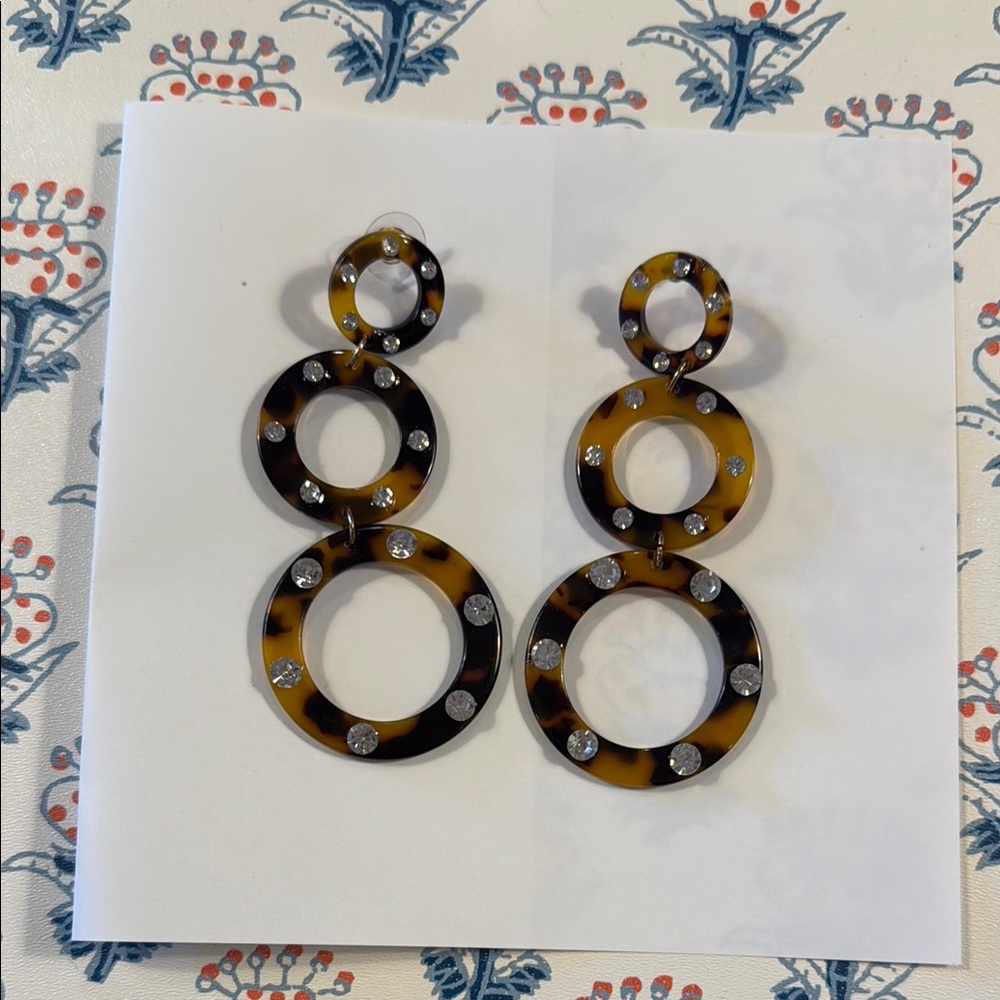Tortoise hoop earrings